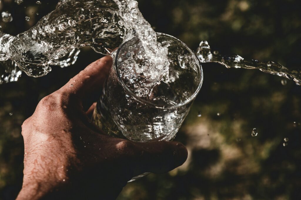 TEM-QUE-BEBER-AGUA